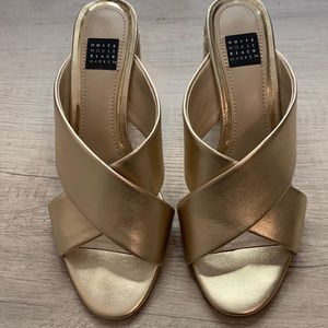 Excellent condition WHBM  Winslow 6 1/2 sandal